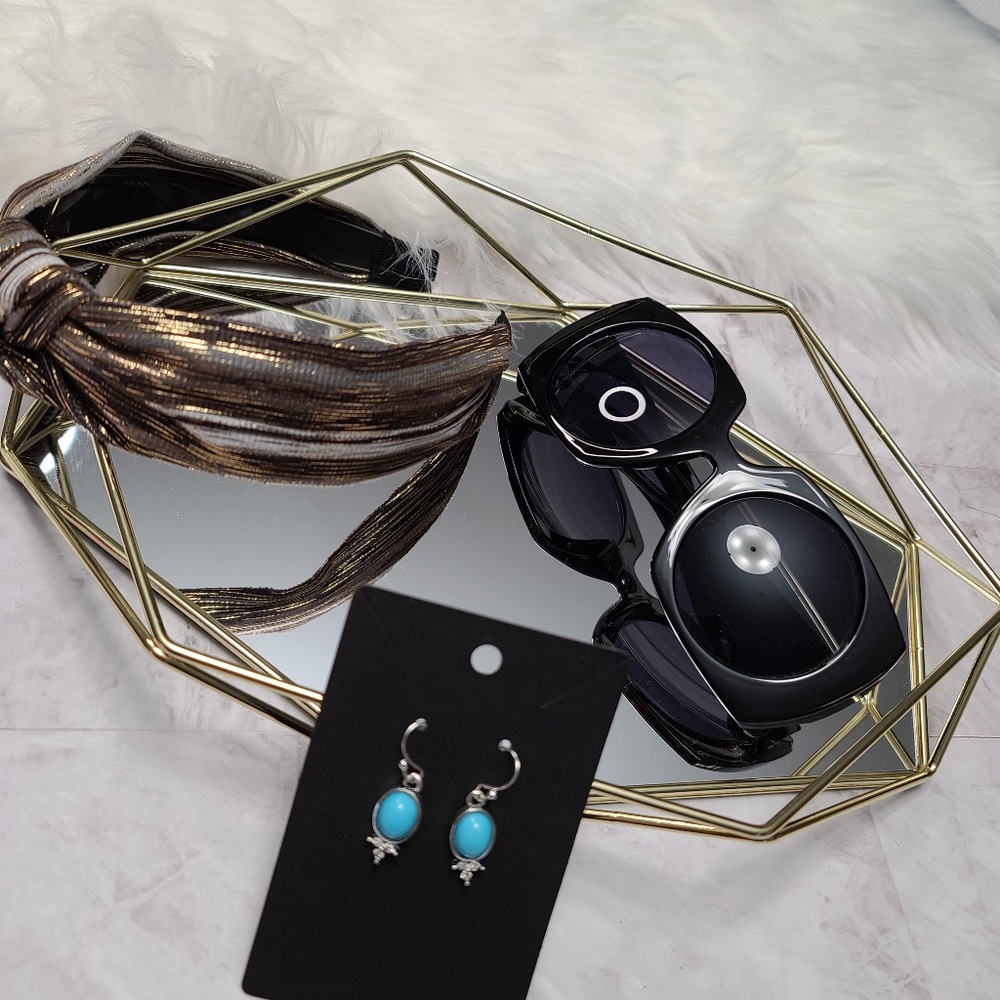 BANANA REPUBLIC TURQUOISE EARRINGS